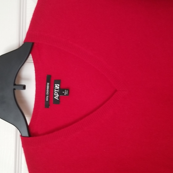 Apt 9 Ladies Cashmere Vneck Sweater - Picture 5 of 6